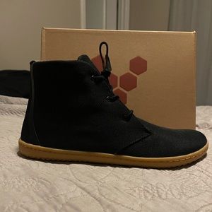 Women’s Vivobarefoot Gobi Black Canvas/Gum sole